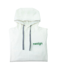 Вышитый логотип на толстовке Nexign 